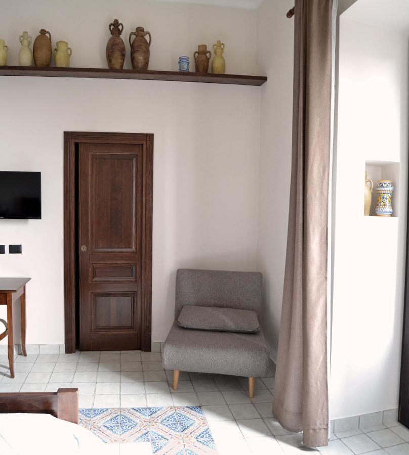 Bnb Agora Panoramic Rooms 취아카 외부 사진