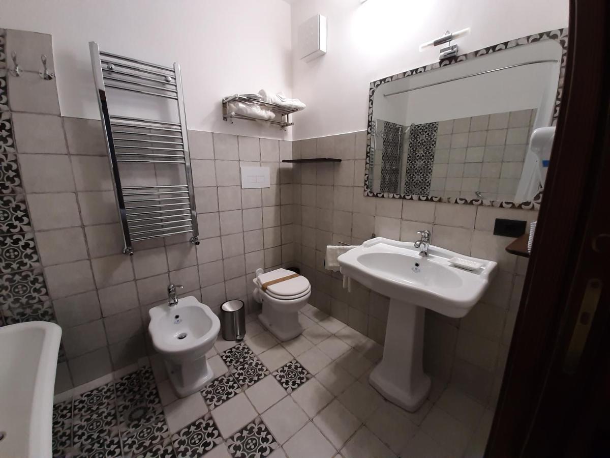Bnb Agora Panoramic Rooms 취아카 외부 사진
